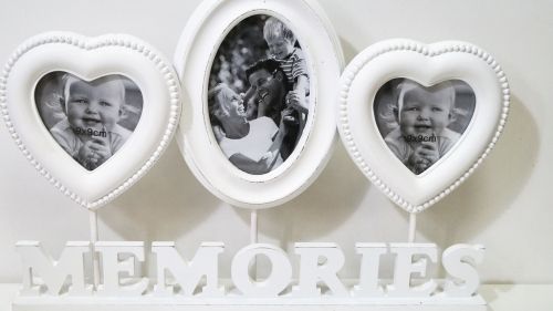 Wooden photo frame - 3 pictures