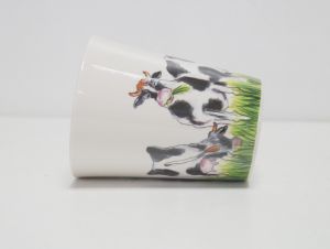 Керамична чаша с крави