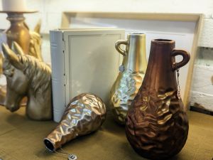 Керамична ваза медна с дръжка