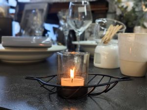 Метален свещник листо с чашка