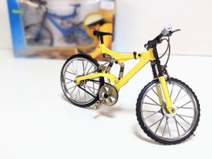 Метален макет на колело офроуд син/жълт