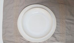 Керамична чиния дълбока бяла за паста/салата