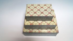 Метални кутии с рози три размера комплект