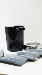 Пластмасова шампаниера с охлаждащи компоненти-черна