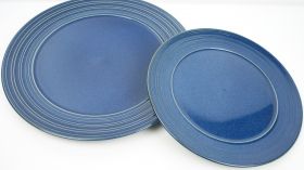 Керамична чиния синя